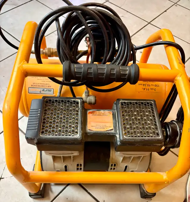 DuraTwist 1.0 HP 3-Gallon Quiet Oil-Free Electric Air Compressor - Photo 2