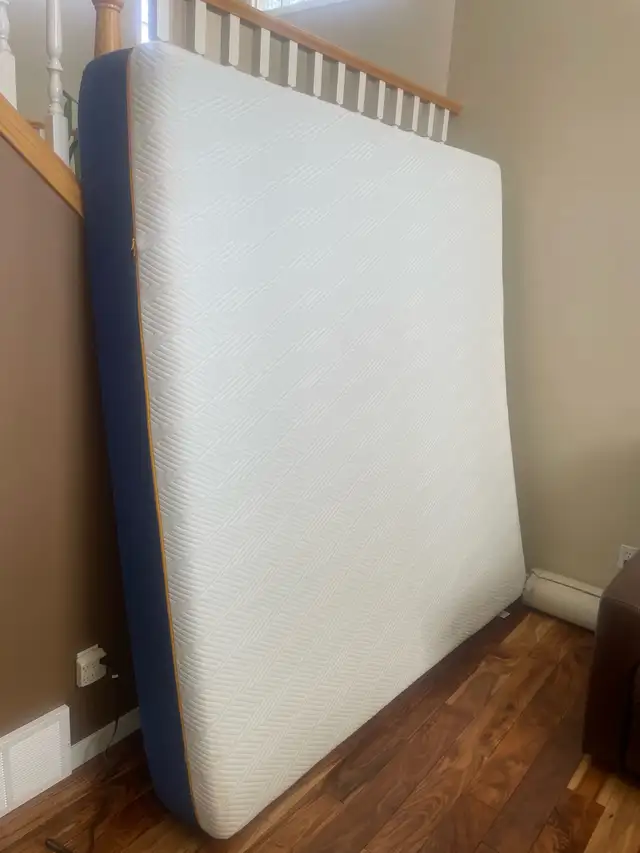 King Size Mattress - Memory Foam - Photo 2