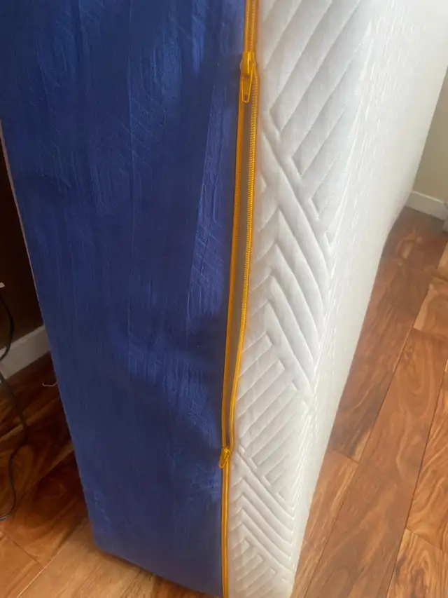 King Size Mattress - Memory Foam - Photo 4