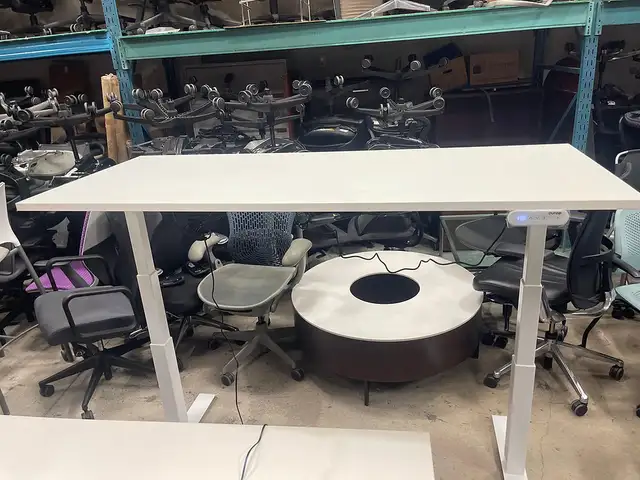 Outop Sit-Stand Desk-Used Desk-Call Us Now! - Photo 2