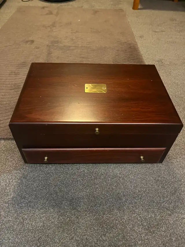 S.S. dining utensils and cherry storage chest - Photo 3