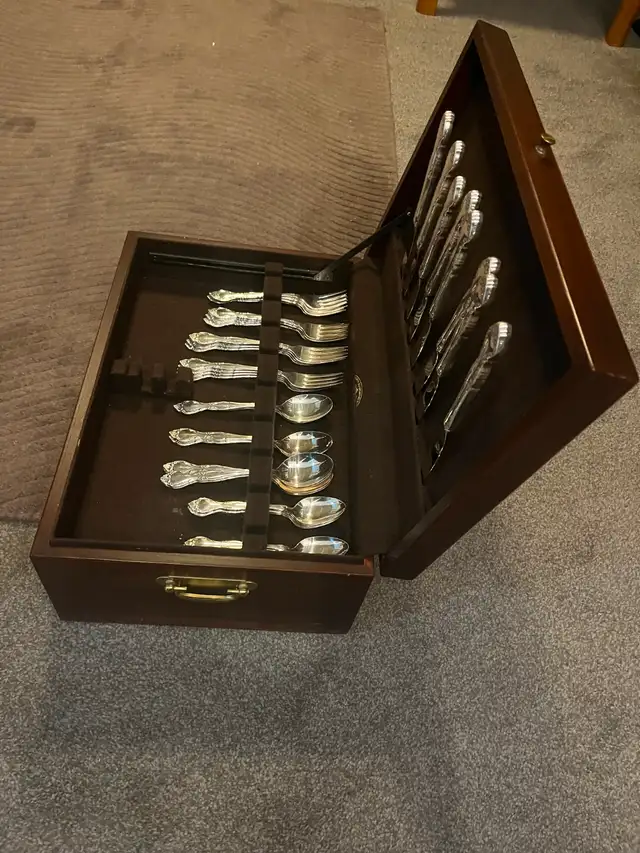 S.S. dining utensils and cherry storage chest - Photo 5