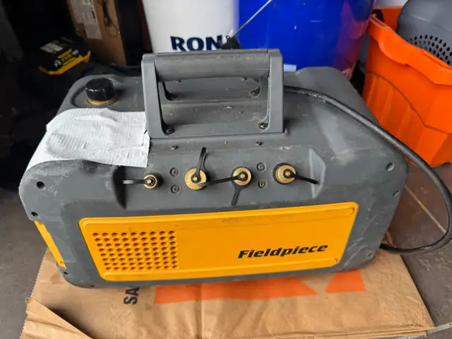 Fieldpiece Vaccum Machine