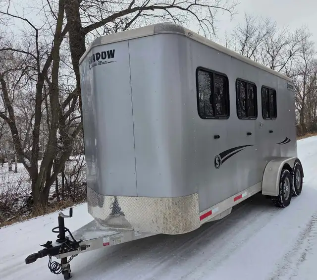 2020 Shadow 3 horse bumper pull Trailer - Photo 2