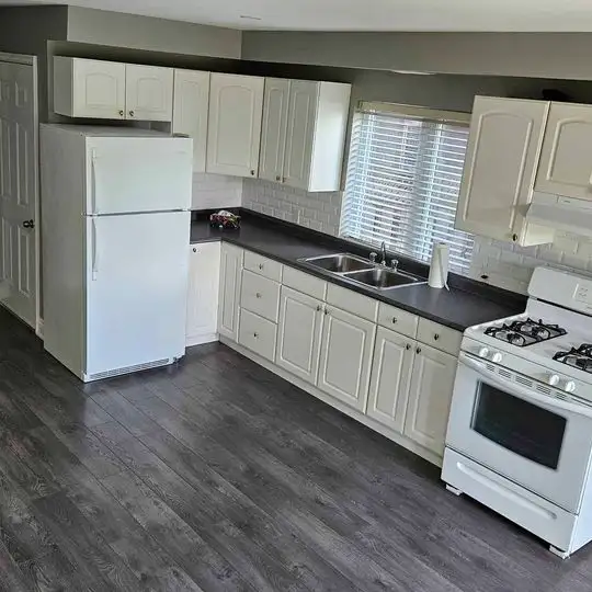 Beautiful One Bedroom Apartment on main floor