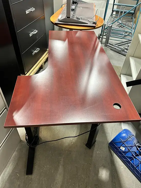 Teknion Crescent Electric Height Adjustable Desk - Photo 3