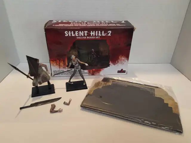 Silent Hill 2 Deluxe Boxed Set Figures