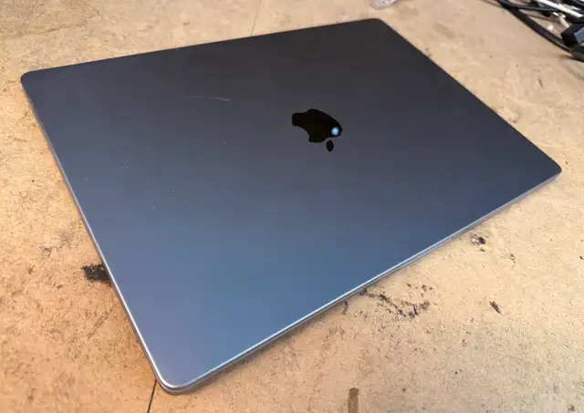 Apple 2021 16' MacBook Pro Laptop M1 Pro - 16GB RAM - 500GB SSD - Photo 2