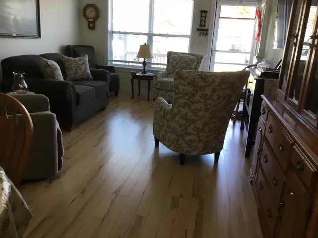 ONE LEVEL TOWNHOUSE FOR SALE - Photo 2