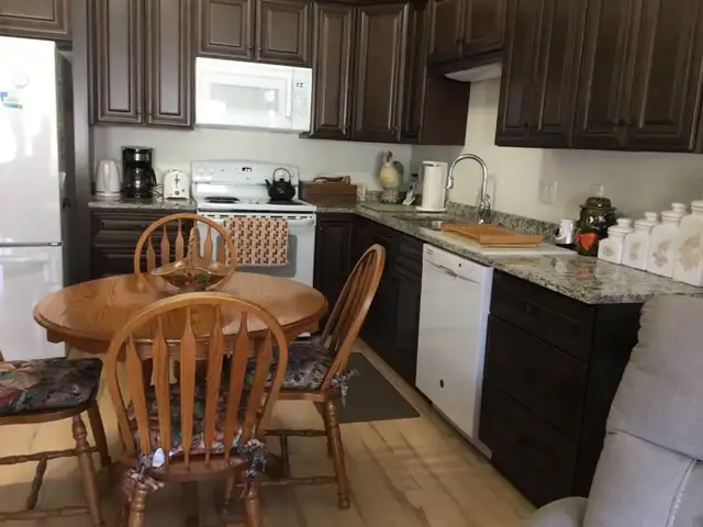 ONE LEVEL TOWNHOUSE FOR SALE - Photo 4