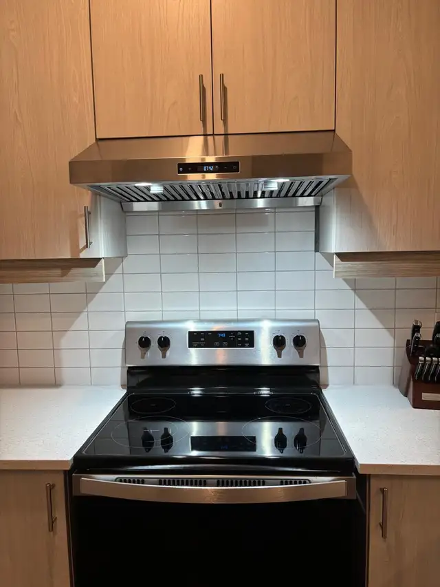 OVER THE RANGE MICROWAVE WHIRLPOOL FROM A CONDO HOUSE. - Photo 3