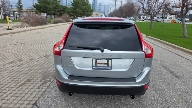 2010 Volvo XC60 T6 ALL WHEEL DRIVE- PREMIER- CERTIFIED - Photo 7