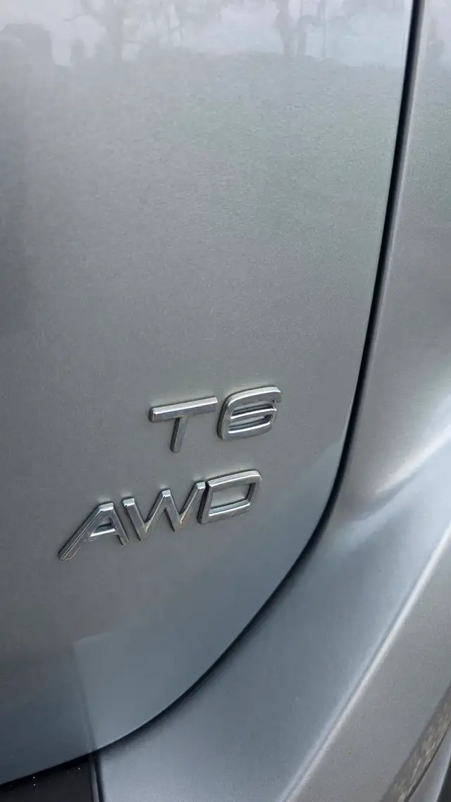 2010 Volvo XC60 T6 ALL WHEEL DRIVE- PREMIER- CERTIFIED - Photo 8