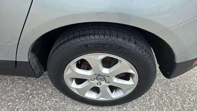 2010 Volvo XC60 T6 ALL WHEEL DRIVE- PREMIER- CERTIFIED - Photo 10