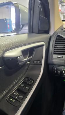 2010 Volvo XC60 T6 ALL WHEEL DRIVE- PREMIER- CERTIFIED - Photo 14