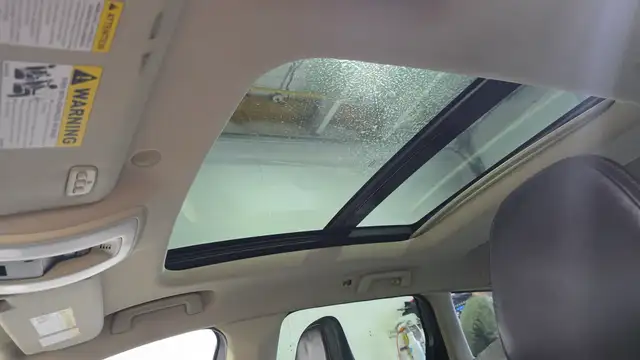 2010 Volvo XC60 T6 ALL WHEEL DRIVE- PREMIER- CERTIFIED - Photo 25