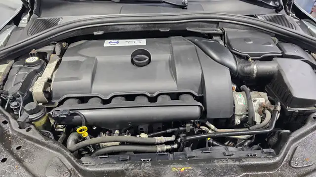 2010 Volvo XC60 T6 ALL WHEEL DRIVE- PREMIER- CERTIFIED - Photo 31