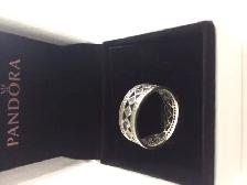 BAGUE NEUVE GR6.5'FEM PANDORA 7ZIRCONS CUBIQUE BRILLANTS $150.00