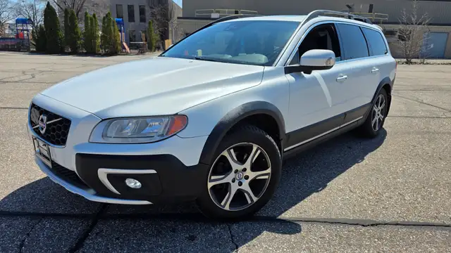 2016 Volvo XC70 T5 PREMIER AWD - CERTIFIED  - LIKE NEW