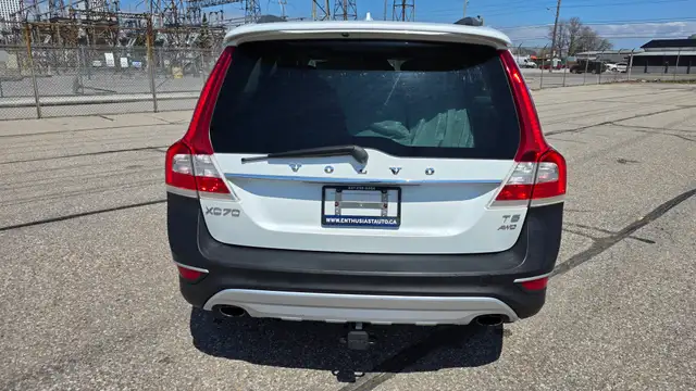 2016 Volvo XC70 T5 PREMIER AWD - CERTIFIED  - LIKE NEW - Photo 6