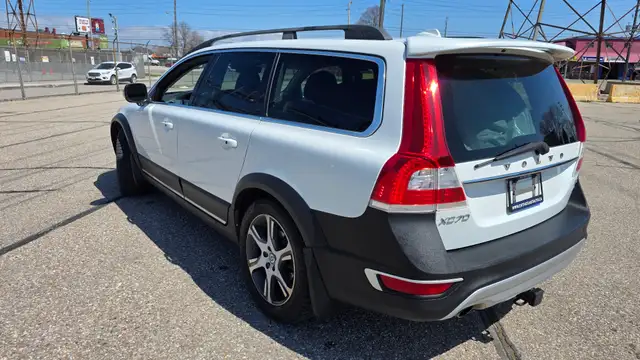 2016 Volvo XC70 T5 PREMIER AWD - CERTIFIED  - LIKE NEW - Photo 7