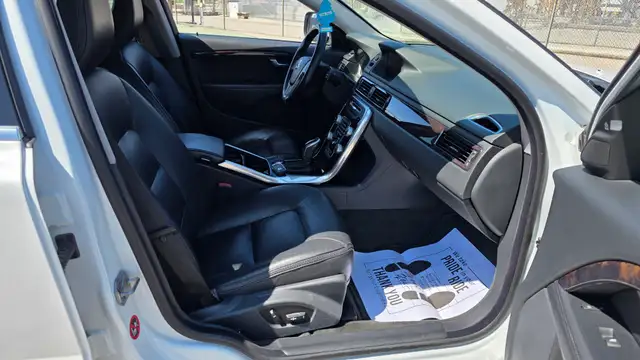 2016 Volvo XC70 T5 PREMIER AWD - CERTIFIED  - LIKE NEW - Photo 15