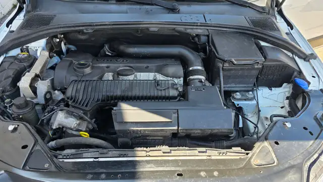 2016 Volvo XC70 T5 PREMIER AWD - CERTIFIED  - LIKE NEW - Photo 27