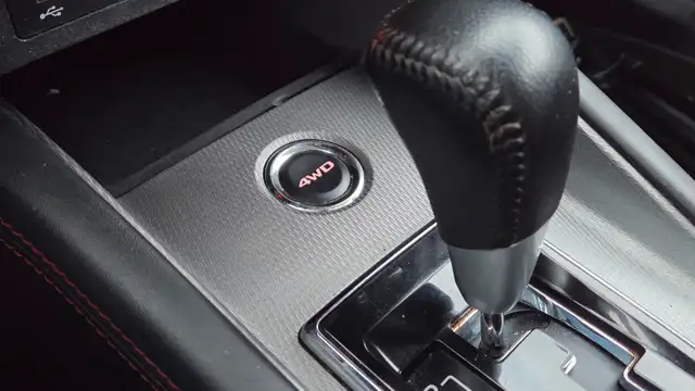 CERTIFIED 2019 MITSUBISHI RVR -AWD -LOADED -HTD SEATS  -YORKTON - Photo 9