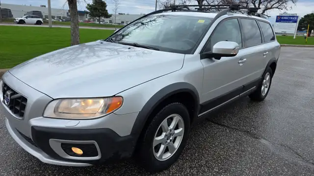 2010 Volvo XC70 3.2 AWD- CERTIFIED - GREAT SHAPE! - Photo 4
