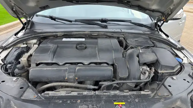 2010 Volvo XC70 3.2 AWD- CERTIFIED - GREAT SHAPE! - Photo 14