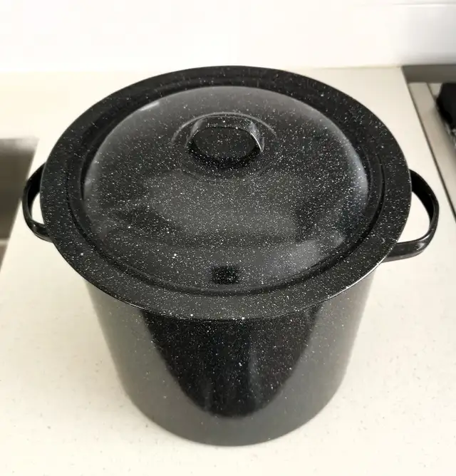 Brand New Enamel Bucket - Photo 2