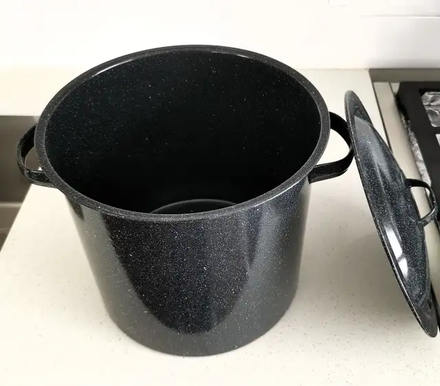 Brand New Enamel Bucket - Photo 3