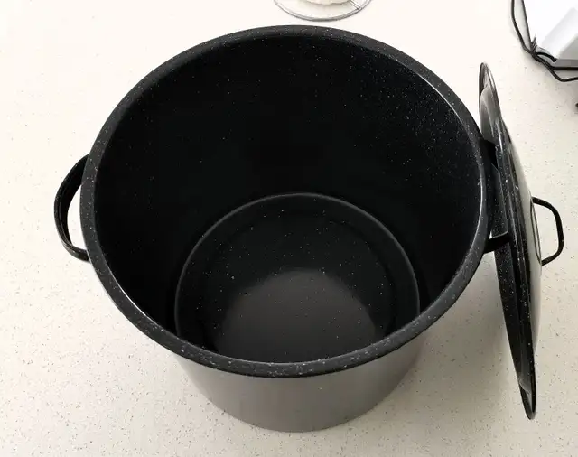 Brand New Enamel Bucket - Photo 5