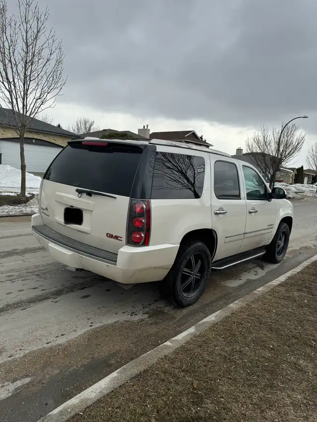 2012 GMC YUKON DENALI FRESH SAFETY $12,250 OBO - Photo 3