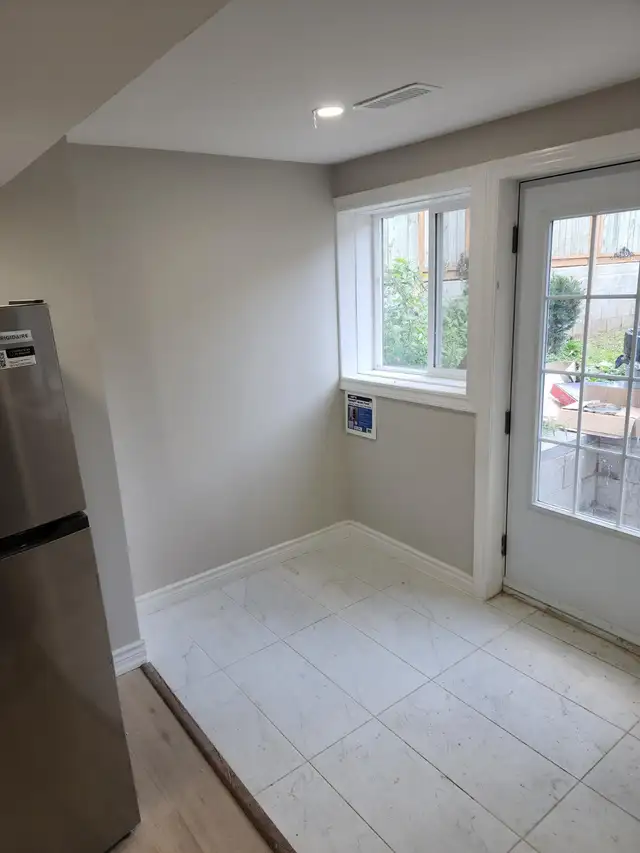 (LOWER LEVEL-Luxurious Hamilton walkout Basement) - Photo 10