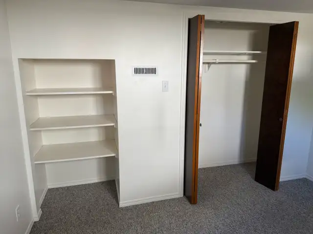 BRIGHT NORTHSIDE ONE BEDROOM BASEMENT SUITE/ JUNE 1st $1200 - Photo 17