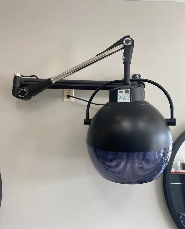 FREE Hair Salon Chairs & Shampoo Sink - Photo 5