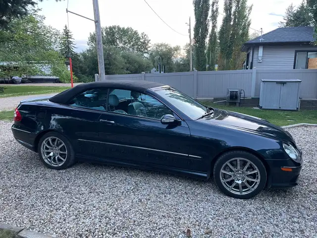 2005 Mercedes CLK 500 Convertible - Photo 2