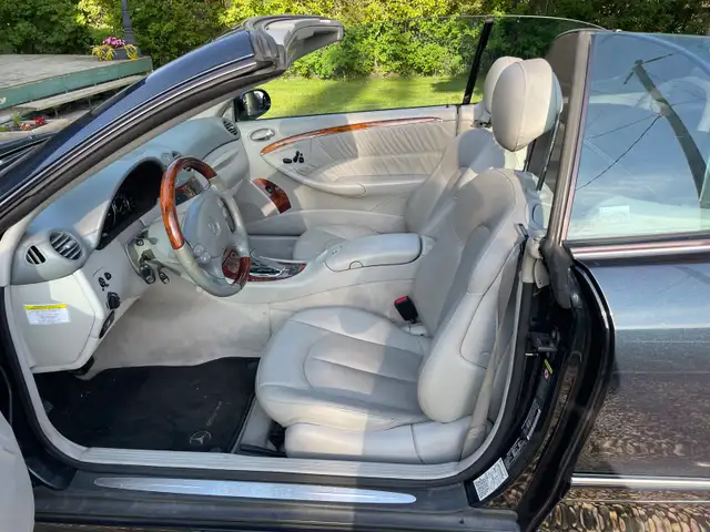 2005 Mercedes CLK 500 Convertible - Photo 6