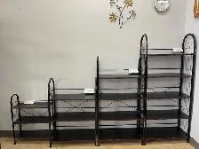 Des étagères/ Shelves/ Bibliothèques/ bookcases à liquidation