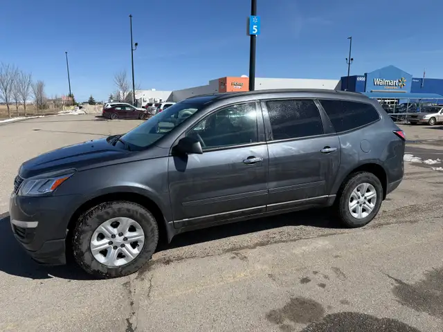 2013 Chevrolet Traverse LS - Photo 3