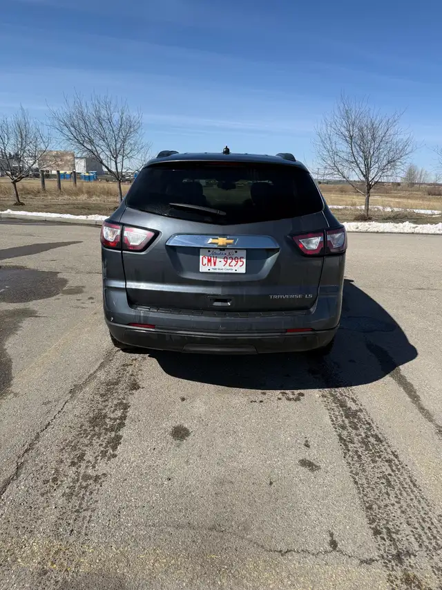 2013 Chevrolet Traverse LS - Photo 4