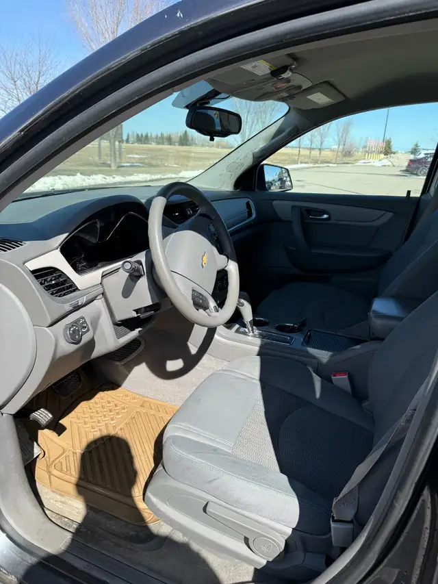 2013 Chevrolet Traverse LS - Photo 5