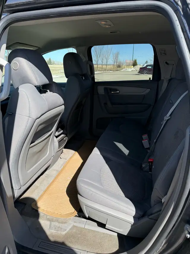 2013 Chevrolet Traverse LS - Photo 9