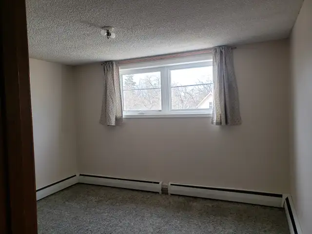 For Rent  Large 2nd Floor Apartment - Photo 2