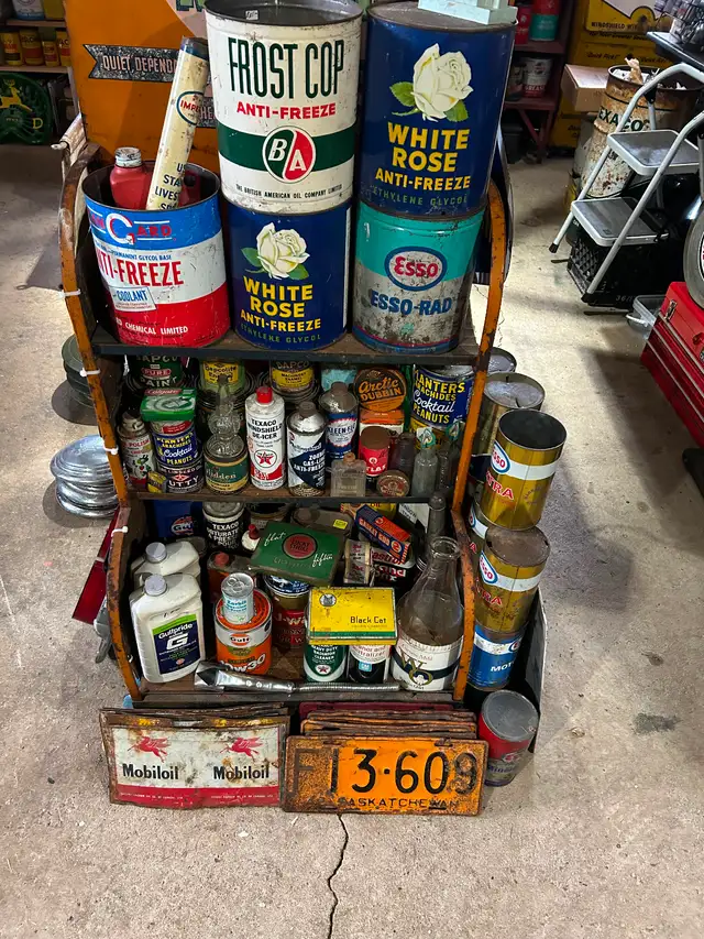 Vintage Antique’s - Photo 3