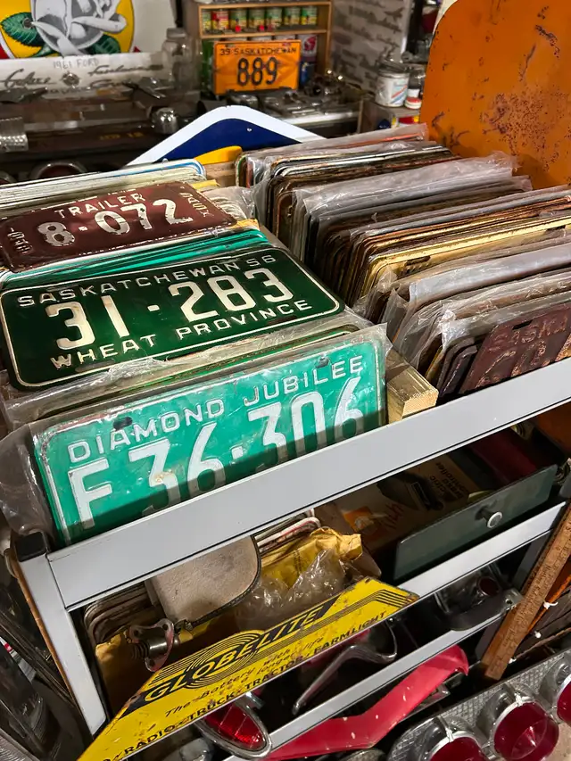 Vintage Antique’s - Photo 10