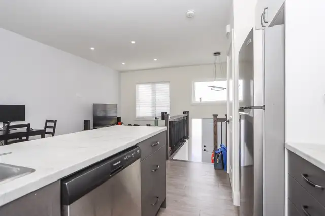 2 bedroom unit - Photo 6