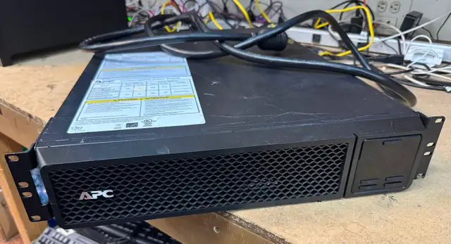 APC Smart-UPS SRT3000RMXLA Rackmount UPS