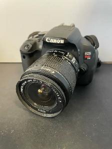 CANON REBEL T4I W/18-55MM LENS   CHARGER